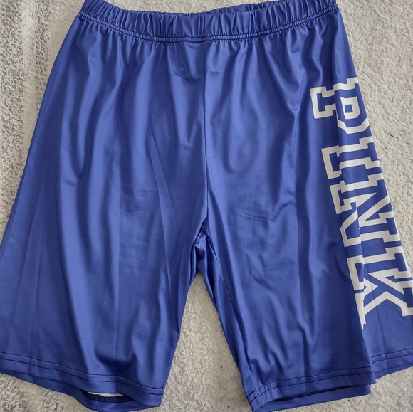 Two piece crop top short set - Picture 3 of 3